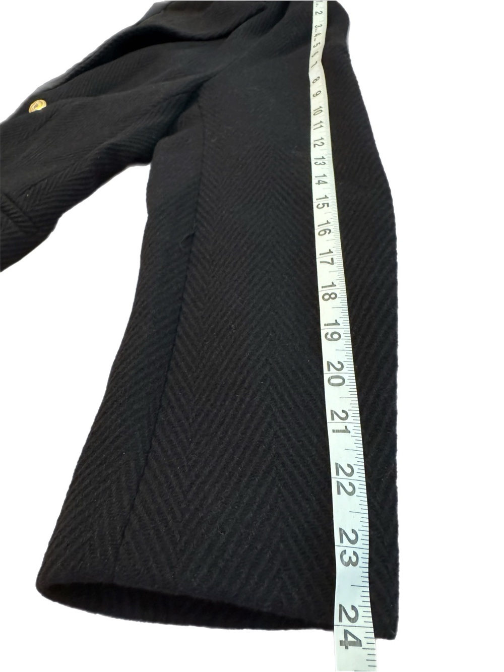 H&M Black Wool Blend Tailored Blazer
Jacket - Women's Size XL (EUC) - Picture 11 of 16